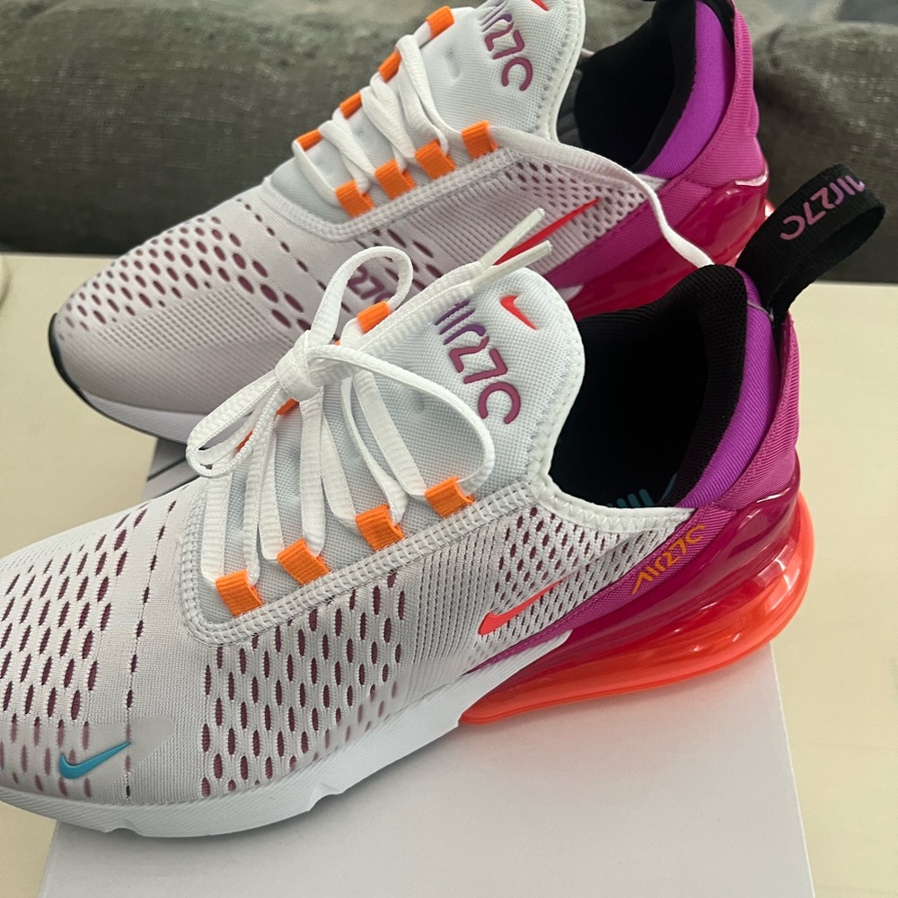 Nike Air 270 brand new women’s size 10